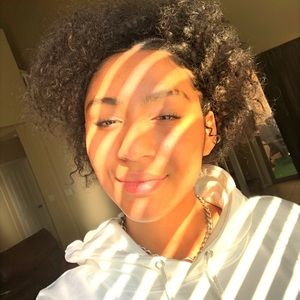 Meet your Posher, Paris